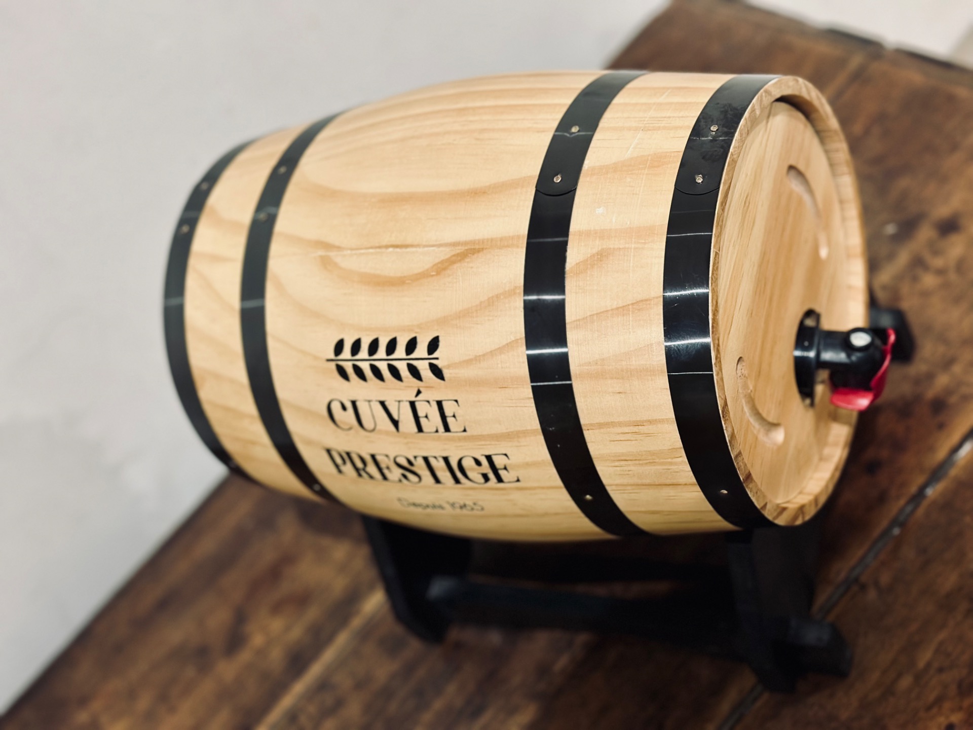 N°3 : Tonneau à vin sans poche 5 L : 5€
